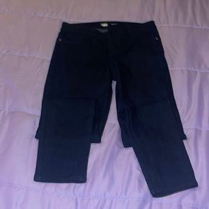 Super skinny jeans…..never worn…..size 6